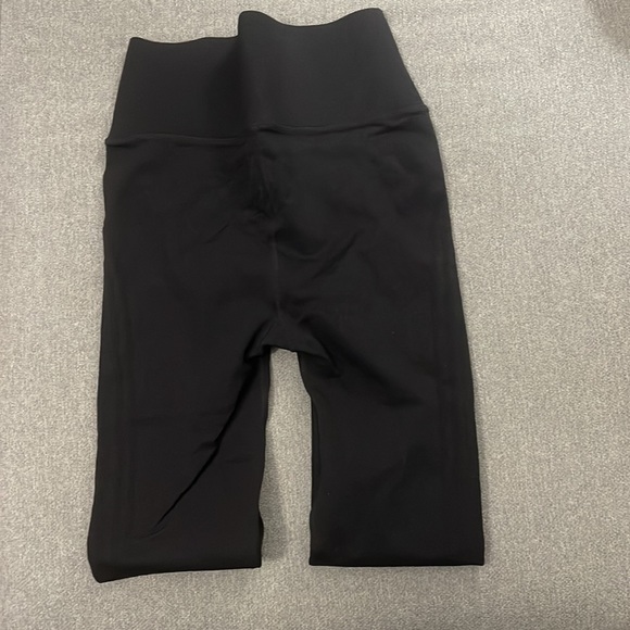 High Waisted Sculpt Leggings - Picture 4 of 5